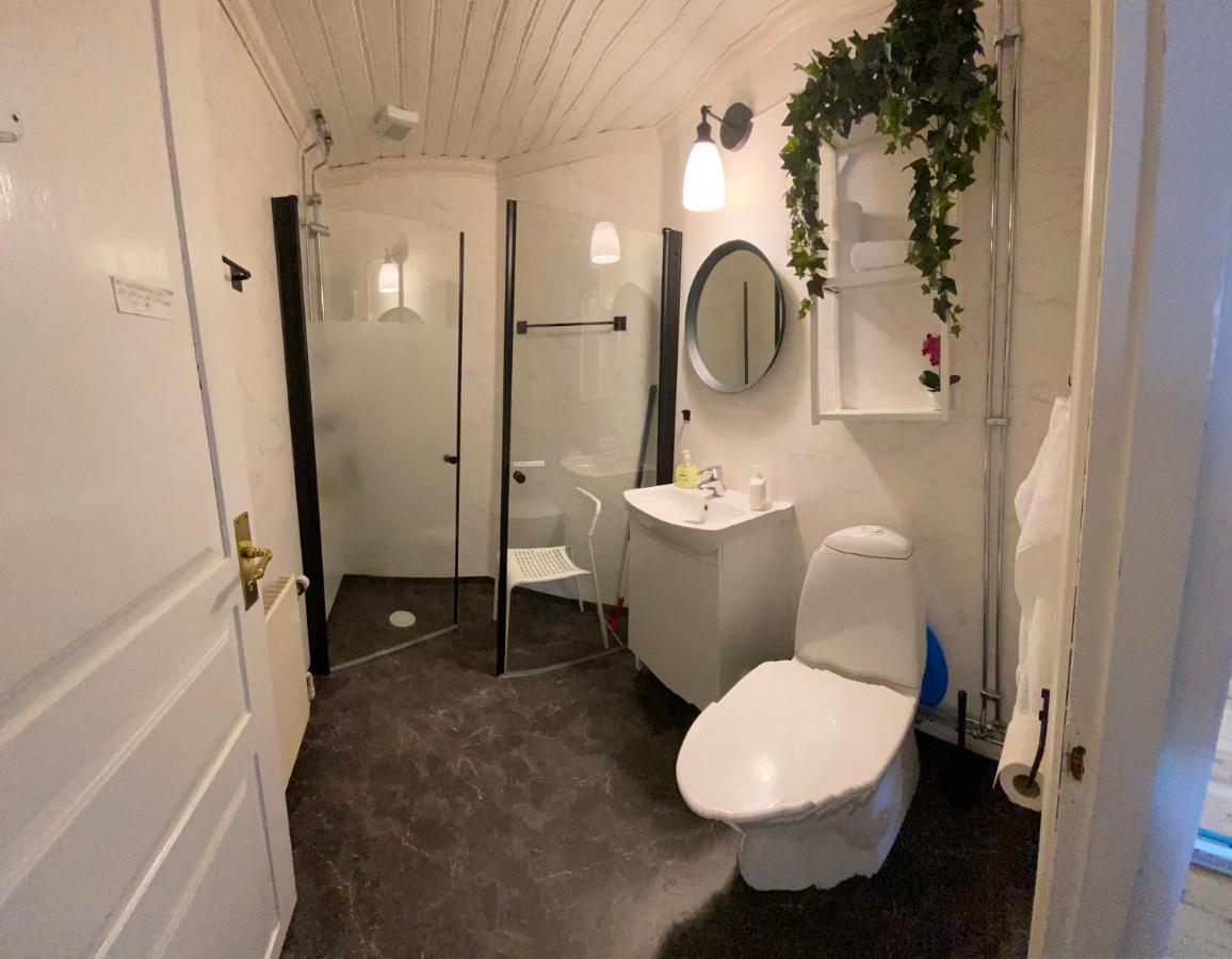 Spjutsbygds Gards Bed And Breakfast Rodeby 외부 사진